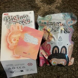 Pop Mart Big Into Energy LABUBU-LOYALTY